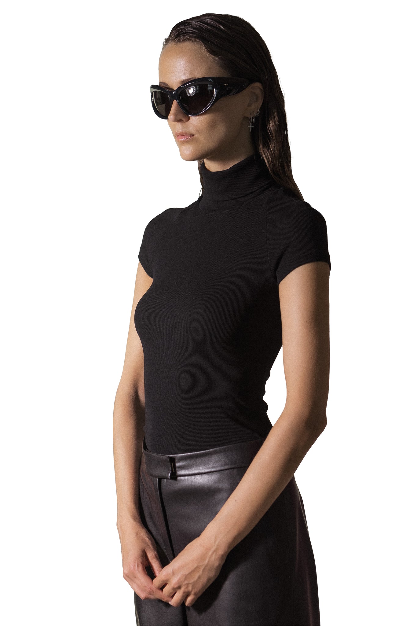 GENTLE TOUCH TURTLE NECK TOP BLACK